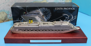 Kreuzfahrtschiff "Costa Pazifica" (1 St.)  IT 2009 in ca. 1:1400